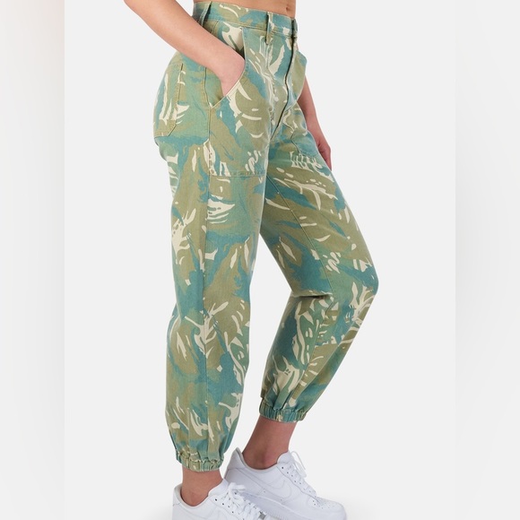 Mother The Wrapper Patch Ultra High Waist 31/L Green Tropical Camo Ankle Jogger - Picture 1 of 16